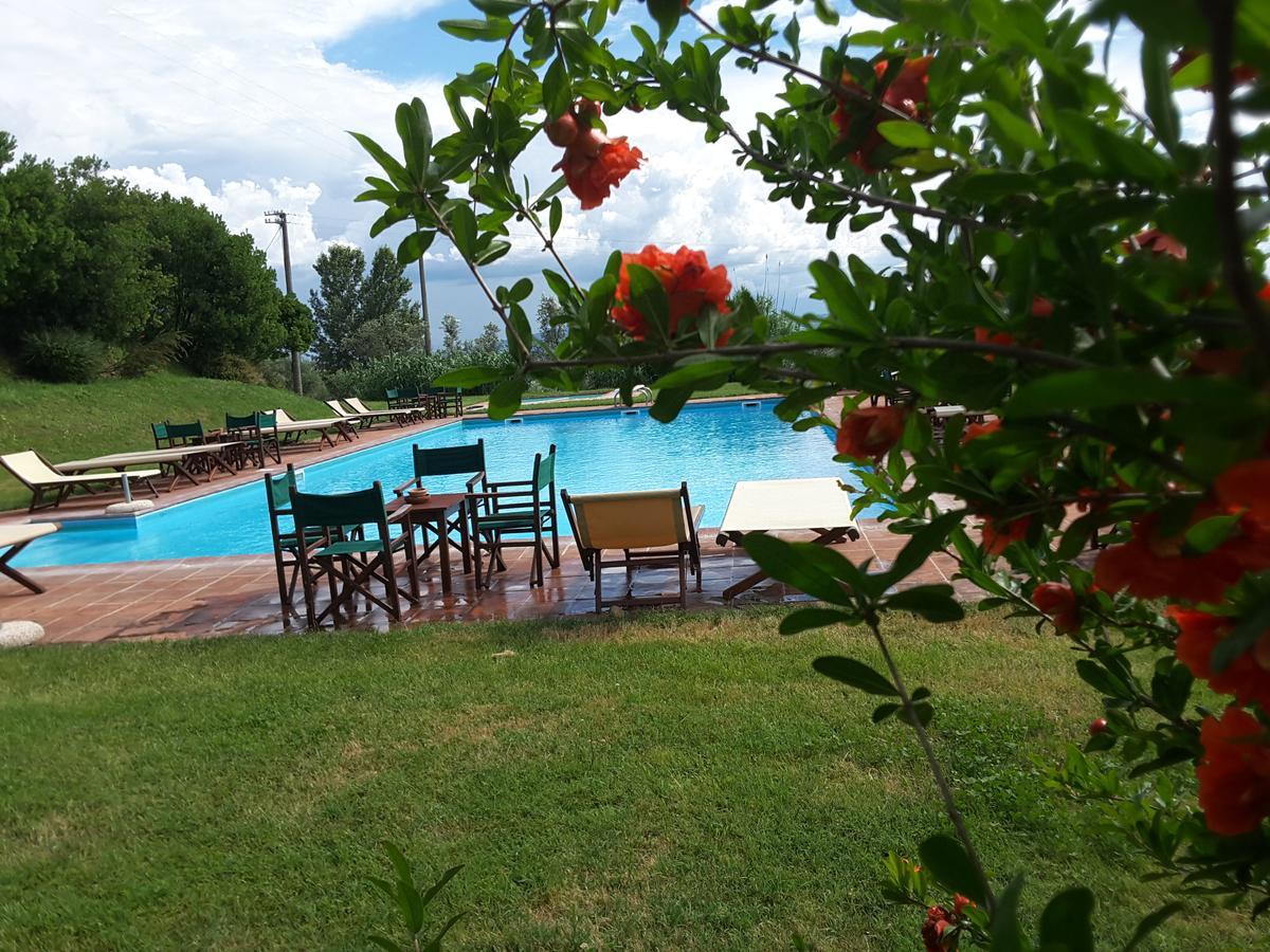 Fattoria La Gigliola Hotel Монтеспертоли Екстериор снимка